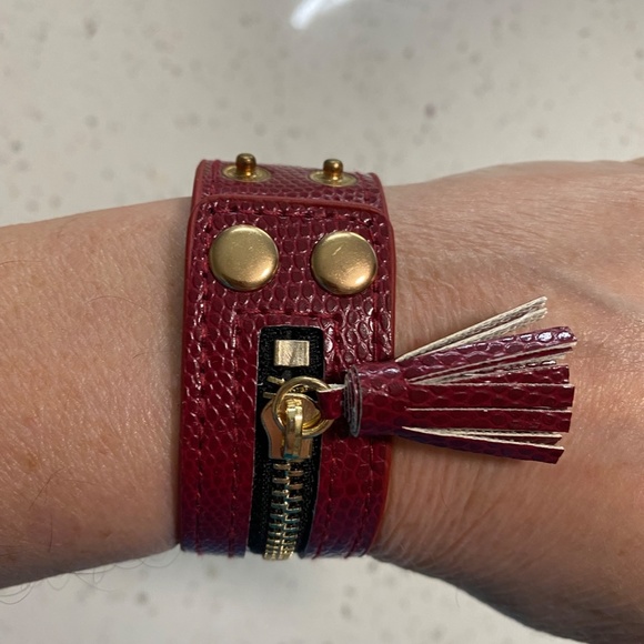 Red Faux Leather Zipper Bracelet - Picture 3 of 7